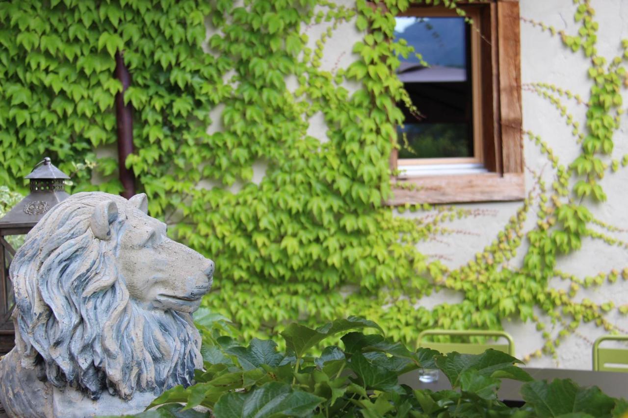 Hotel Zum Schwarzen Löwen Altdorf Exterior foto